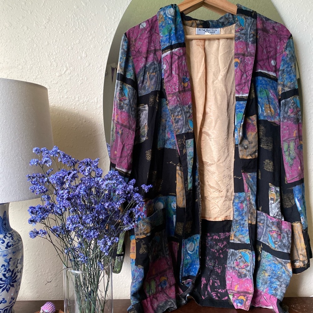 Funky fun vintage blazer! Women’s Size M, super cool retro pattern